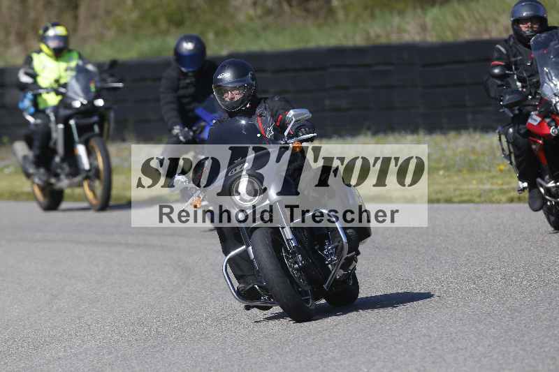 /01 02.04.2026 MAZ ADR/Gruppe gelb Gruppe gruen/87